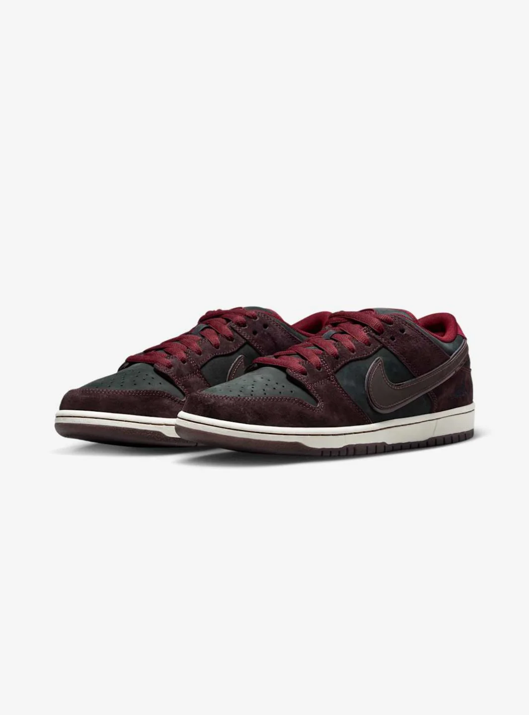 Nike SB Dunk Low Riot Skateshop - Image 2