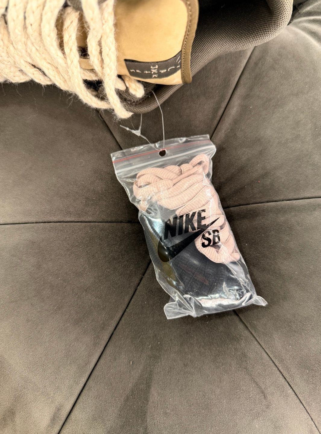Nike SB Dunk Low Travis Scott - Usato 9.5/10 - Image 16