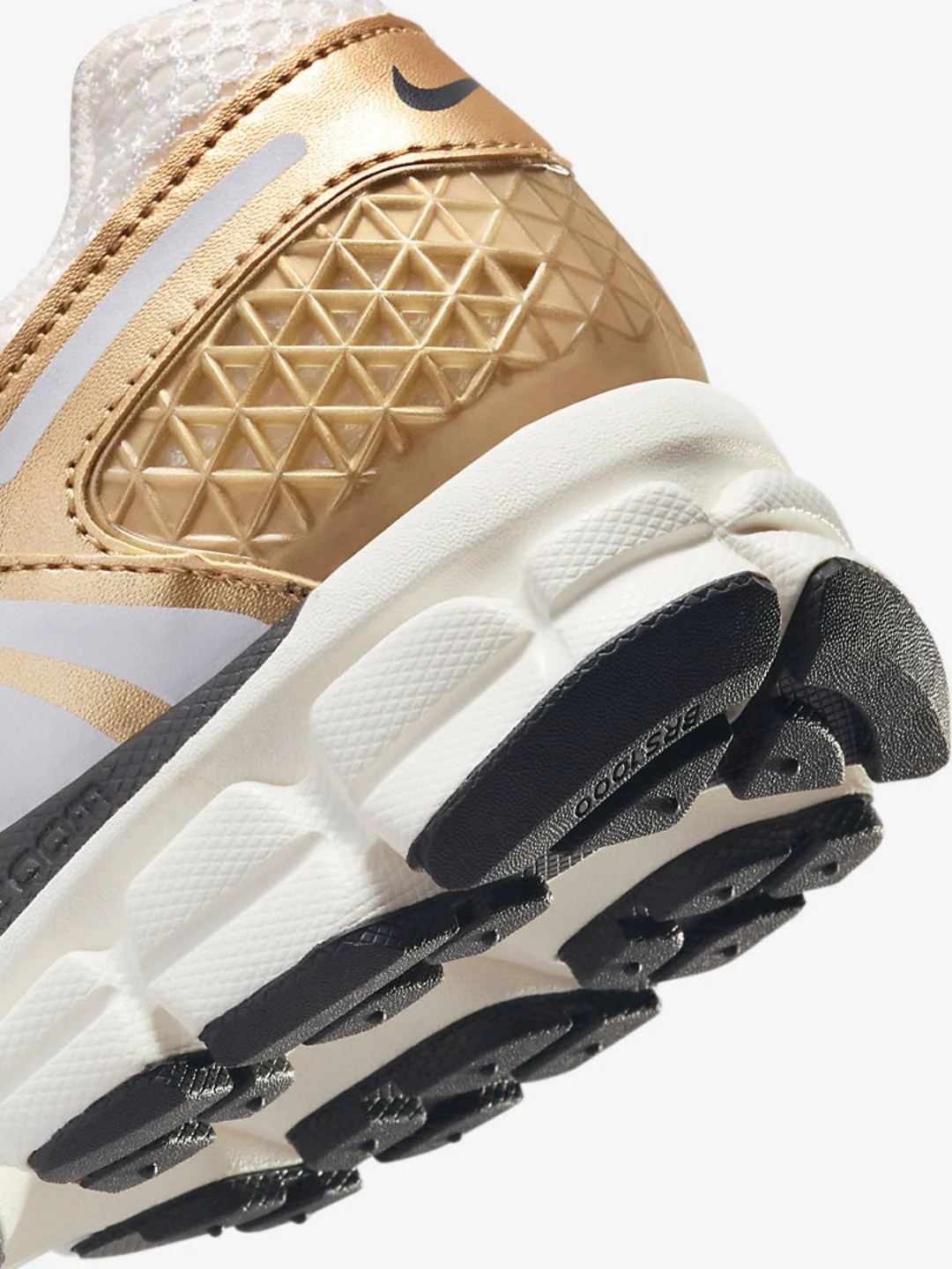 Nike Zoom Vomero 5 Metallic Gold (W) - Image 5