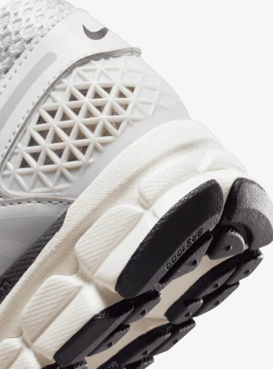 Nike Zoom Vomero 5 Photon Dust Metallic Silver - Image 5