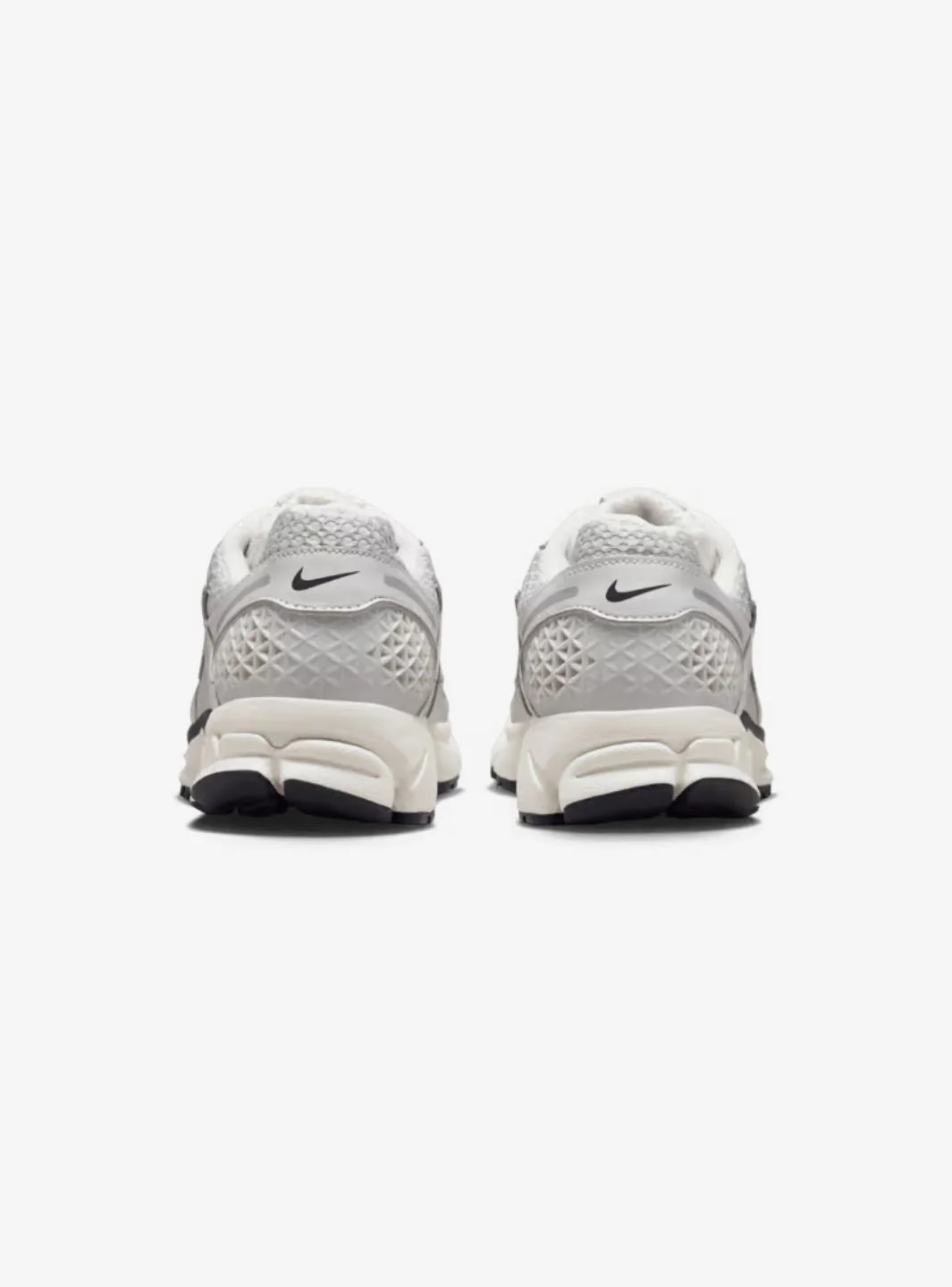 Nike Zoom Vomero 5 Photon Dust Metallic Silver - Image 6