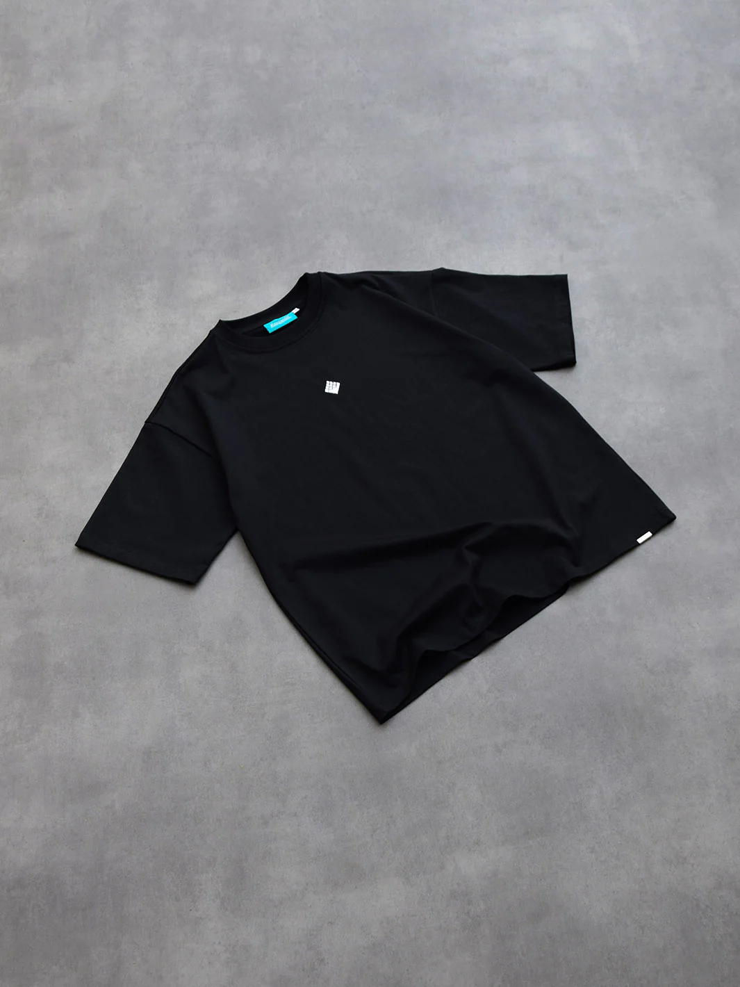 Pantalón Less Perfection More Authencity T-Shirt Black - Image 3